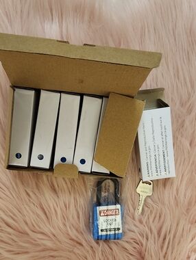 Brand New 6PK BRADY KEYED ALIKE 1.5" NYLON PADLOCKS